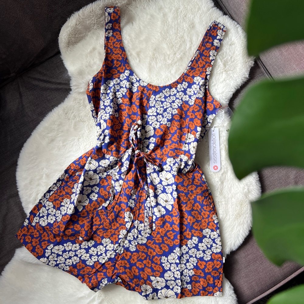 NWT Sisstrevolution Mimi Woven Romper size Sm